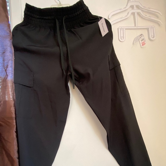 Brand new pants - Picture 3 of 6